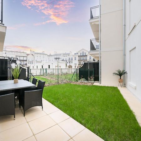 Columbus Garden By Plaza Apartment Serris Bagian luar foto